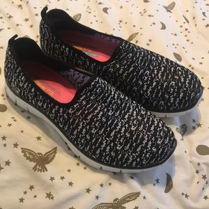 Skechers Memory Foam Slip in shoes